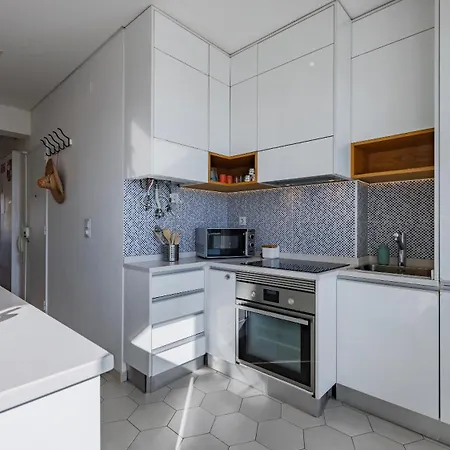 Tagus Bridge View 2bdr By Lovelystay Апартаменти *