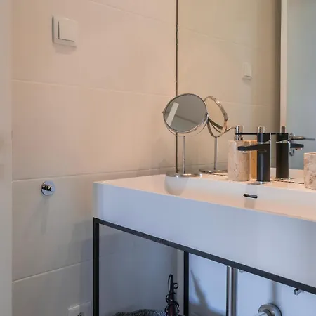 Tagus Bridge View 2bdr By Lovelystay Апартаменти