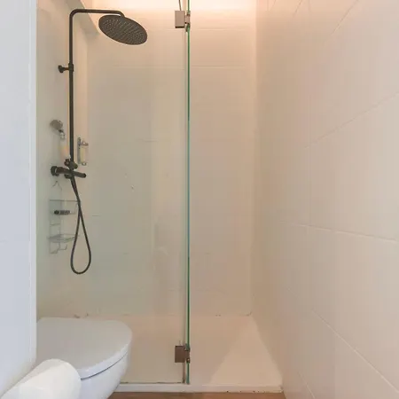 Апартаменти Tagus Bridge View 2bdr By Lovelystay Лісабон