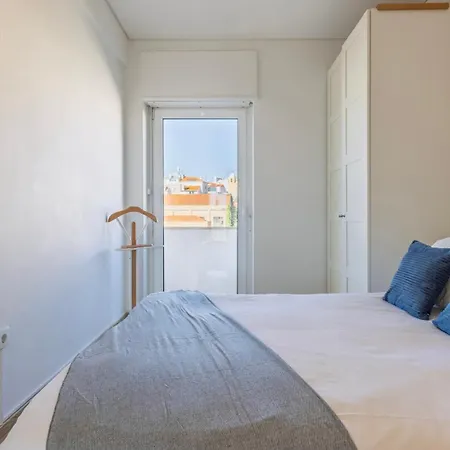 Tagus Bridge View 2bdr By Lovelystay Апартаменти Лісабон