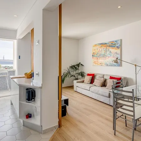 Tagus Bridge View 2bdr By Lovelystay Apartman